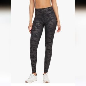 SPANX Faux Leather Camo Legging Women Size Small New